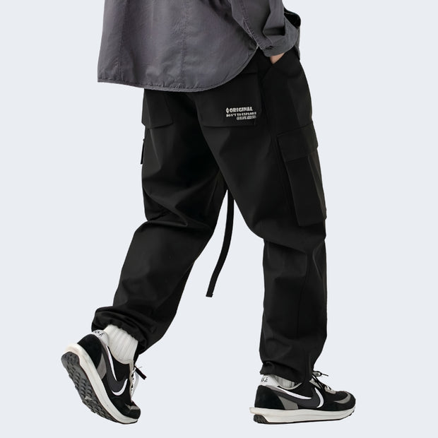 Black streetwear cargo pants Elastic drawstring closure Side pocket