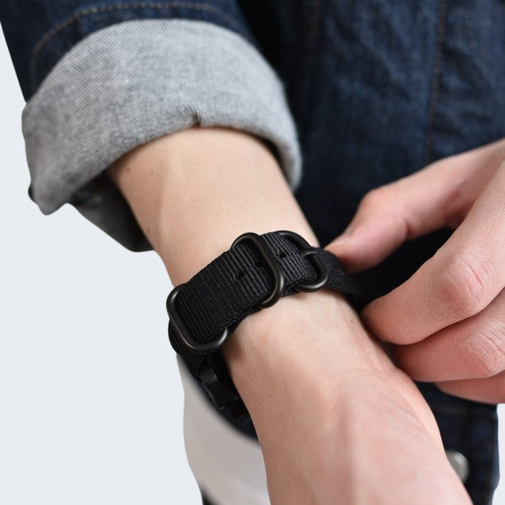 Techwear Buckles Bracelet Black – Techwear UK