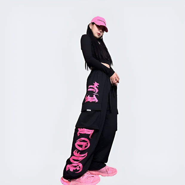 Women wearing pink letter pattern type cargo pant