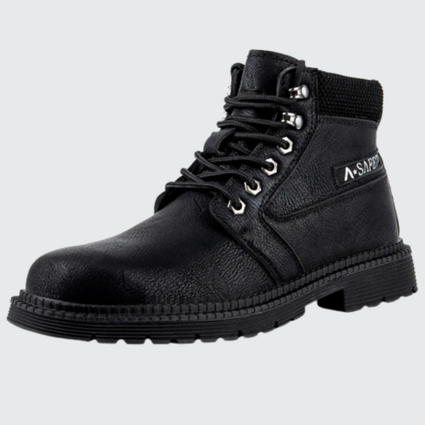 Men wearing black boots with cotton fabric lining material 
