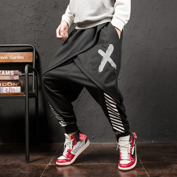 Unisex wearing hakama pants streetwear black